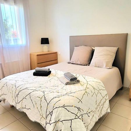 Logement Thermale Et De Tourisme Les Acacias 6 Jonzac Exterior photo